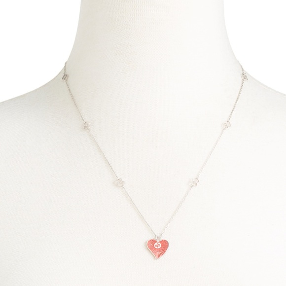 gucci san valentino heart necklace